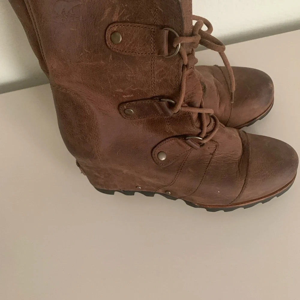 Sorel Woman’s Wedge Brown Lace-Up Ankle Boot